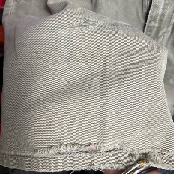 Roots Shorts “FLAWED” - Picture 4 of 4